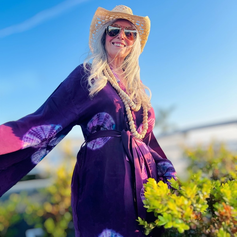 SHOW ME THE LIGHT KIMONO & HEADSCARF STARRING MIMI KIRK
